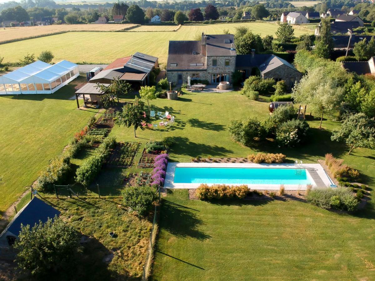 Le Champ Du Coq Villa Gesves Exteriör bild